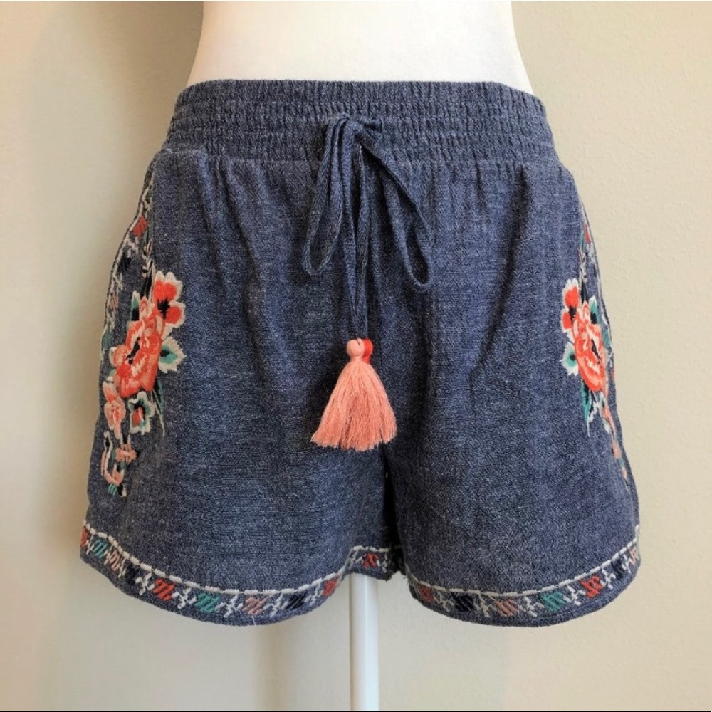 Embroidered shorts